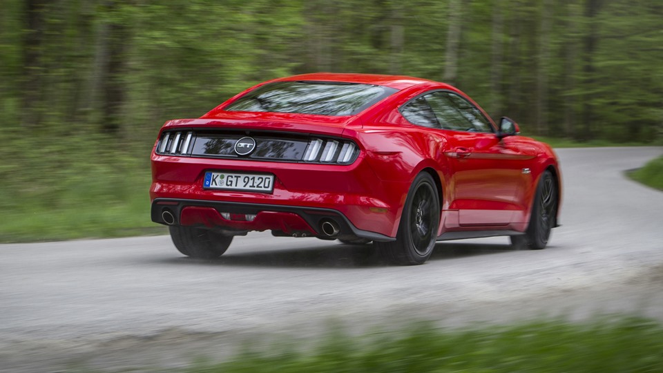 Ford Mustang po faceliftingu znamy jego osiągi i dane