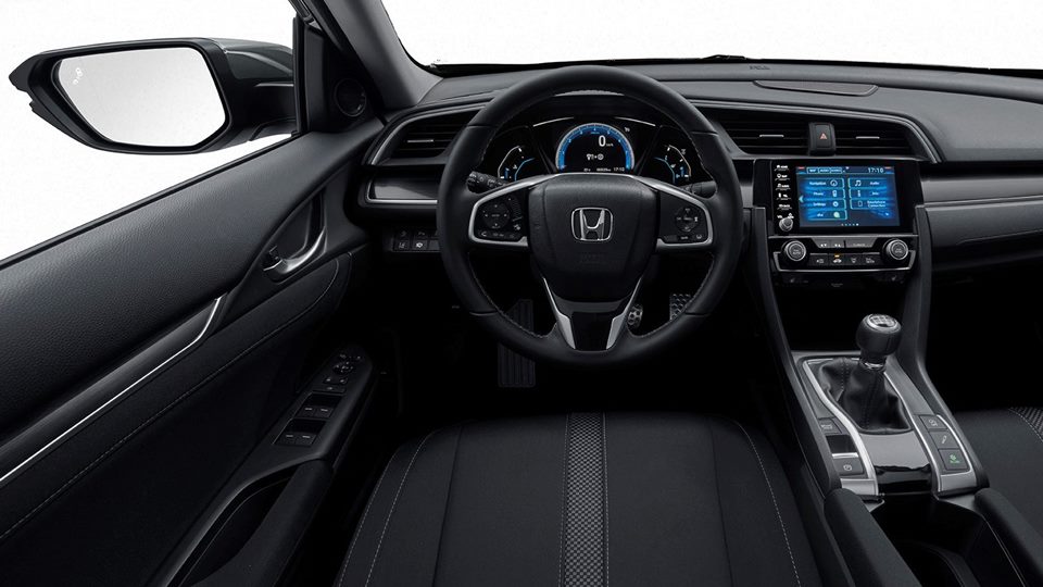 Honda Civic X po faceliftingu ma nowy wygląd i wnętrze