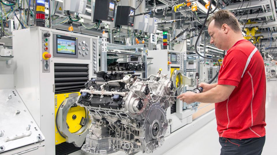Fabryka Porsche silniki V8