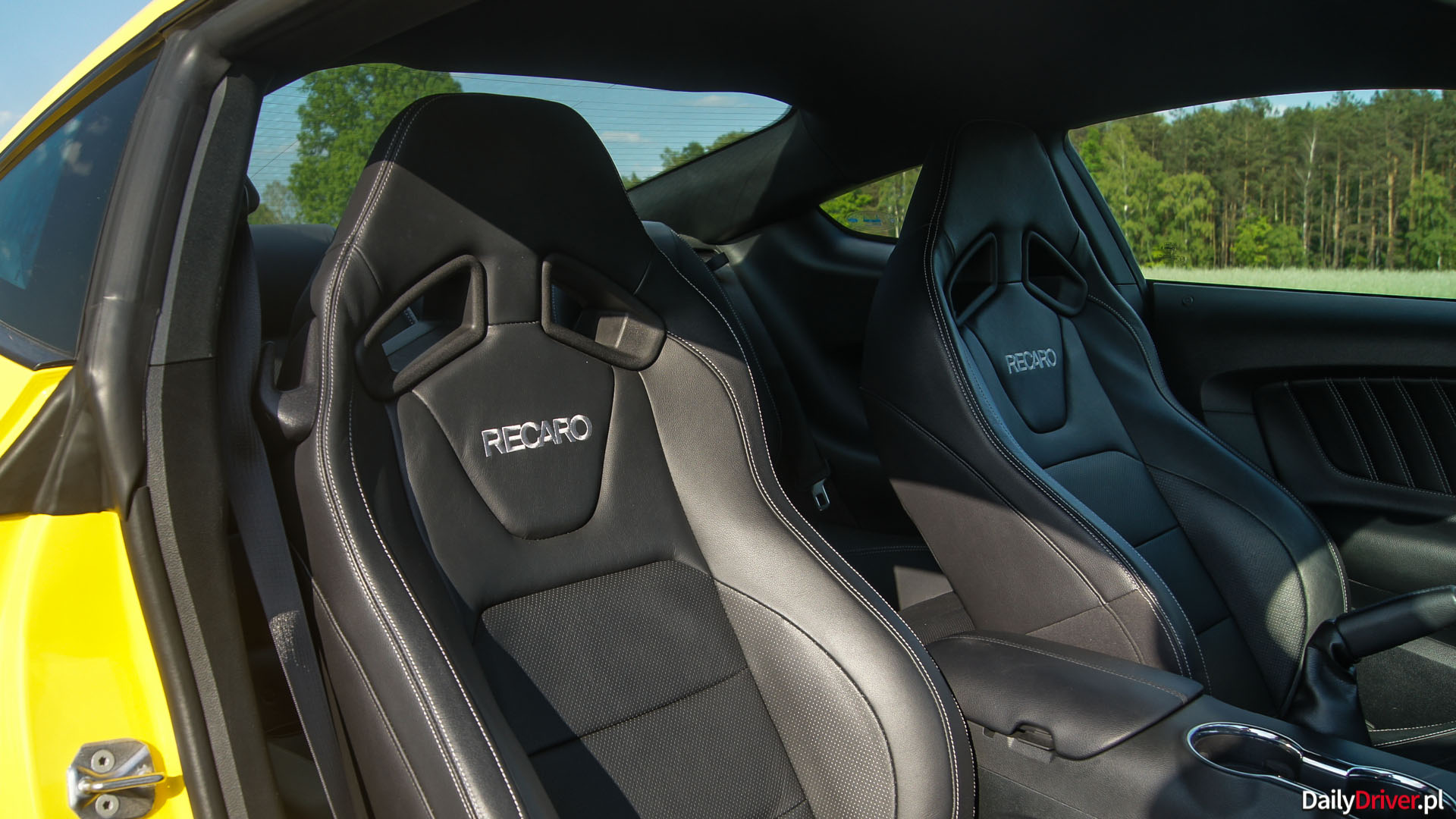Ford Mustang GT 5.0 V8 fotele RECARO