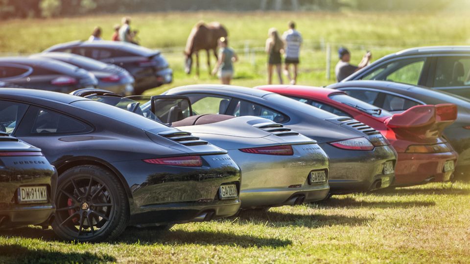 Porsche Parade 2016 samochody zlot wystawa konie