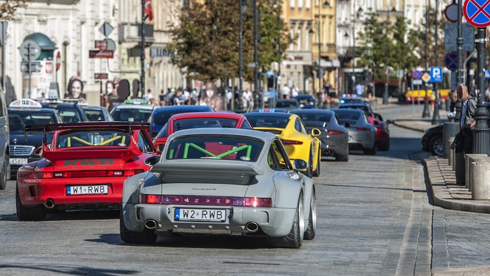Porsche Parade 2016 ulica droga miasto korek zabytkowe historyczne